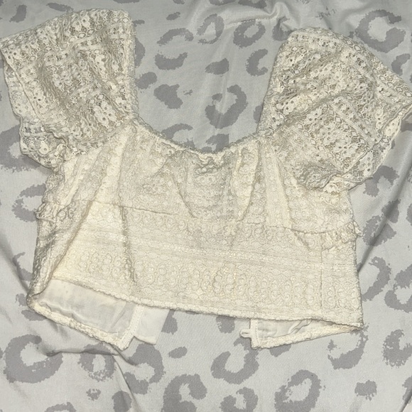 Top & bottom set. - Picture 3 of 7